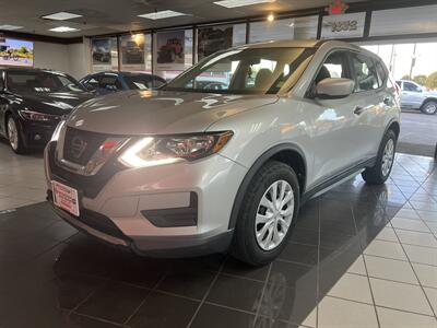 2019 Nissan Rogue S   - Photo 2 - Hamilton, OH 45015