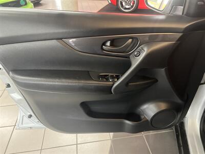 2019 Nissan Rogue S   - Photo 20 - Hamilton, OH 45015