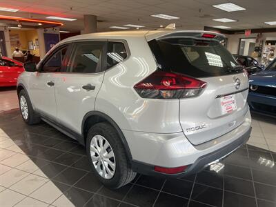 2019 Nissan Rogue S   - Photo 8 - Hamilton, OH 45015