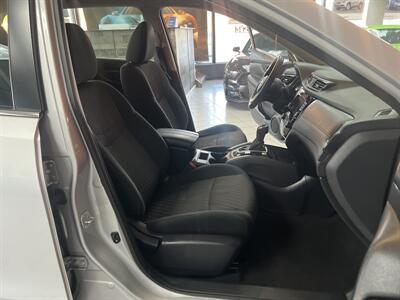 2019 Nissan Rogue S   - Photo 24 - Hamilton, OH 45015