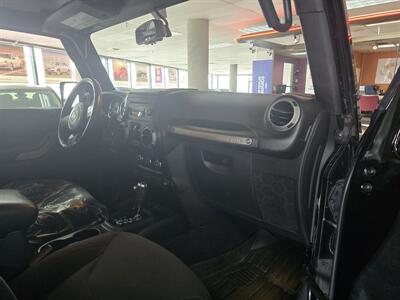 2015 Jeep Wrangler Sport 4DR SUV 4X4   - Photo 14 - Hamilton, OH 45015