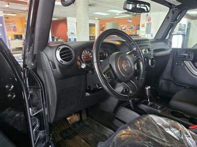 2015 Jeep Wrangler Sport 4DR SUV 4X4   - Photo 9 - Hamilton, OH 45015