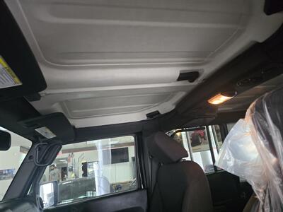 2015 Jeep Wrangler Sport 4DR SUV 4X4   - Photo 19 - Hamilton, OH 45015