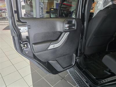 2015 Jeep Wrangler Sport 4DR SUV 4X4   - Photo 11 - Hamilton, OH 45015