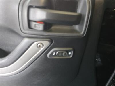 2015 Jeep Wrangler Sport 4DR SUV 4X4   - Photo 29 - Hamilton, OH 45015