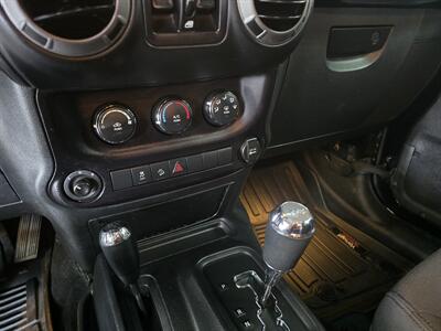 2015 Jeep Wrangler Sport 4DR SUV 4X4   - Photo 25 - Hamilton, OH 45015