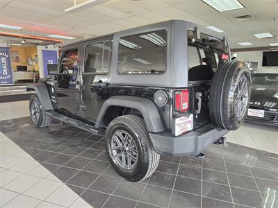 2015 Jeep Wrangler Sport 4DR SUV 4X4   - Photo 7 - Hamilton, OH 45015