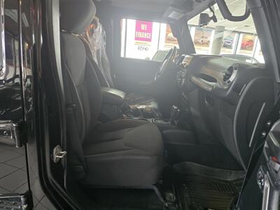 2015 Jeep Wrangler Sport 4DR SUV 4X4   - Photo 15 - Hamilton, OH 45015