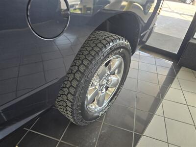 2019 RAM 1500 Classic Express-CREW CAB-4X4-HEMI   - Photo 35 - Hamilton, OH 45015