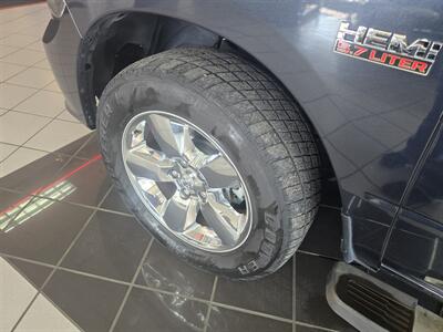 2019 RAM 1500 Classic Express-CREW CAB-4X4-HEMI   - Photo 33 - Hamilton, OH 45015