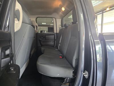 2019 RAM 1500 Classic Express-CREW CAB-4X4-HEMI   - Photo 11 - Hamilton, OH 45015