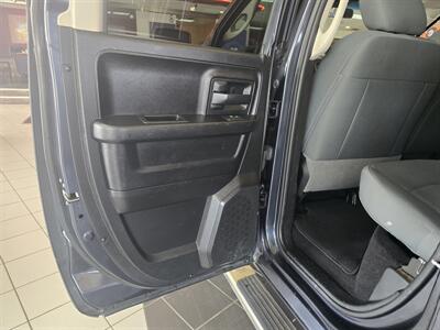 2019 RAM 1500 Classic Express-CREW CAB-4X4-HEMI   - Photo 10 - Hamilton, OH 45015