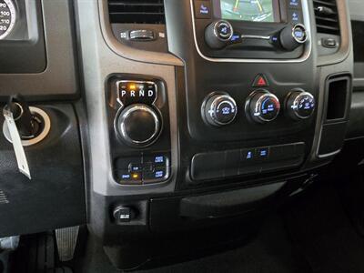 2019 RAM 1500 Classic Express-CREW CAB-4X4-HEMI   - Photo 22 - Hamilton, OH 45015