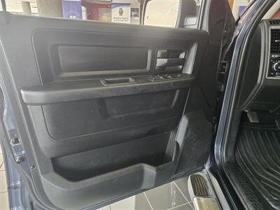 2019 RAM 1500 Classic Express-CREW CAB-4X4-HEMI   - Photo 7 - Hamilton, OH 45015