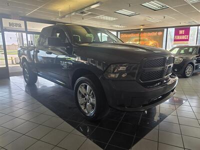 2019 RAM 1500 Classic Express-CREW CAB-4X4-HEMI   - Photo 3 - Hamilton, OH 45015
