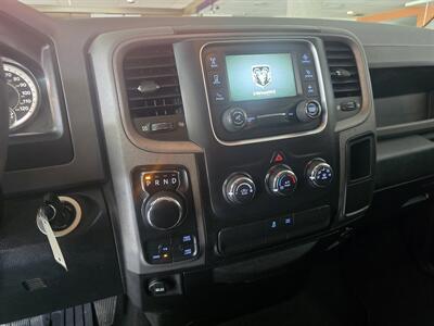 2019 RAM 1500 Classic Express-CREW CAB-4X4-HEMI   - Photo 19 - Hamilton, OH 45015
