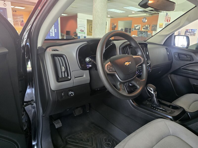 2022 Chevrolet Colorado Work Truck CREW CAB - Photo 8 - Hamilton, OH 45015