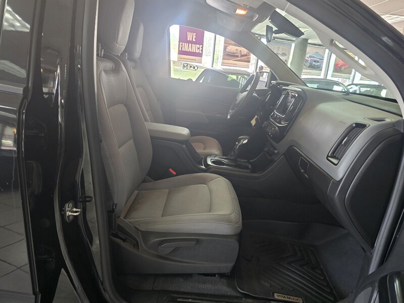 2022 Chevrolet Colorado Work Truck CREW CAB - Photo 14 - Hamilton, OH 45015