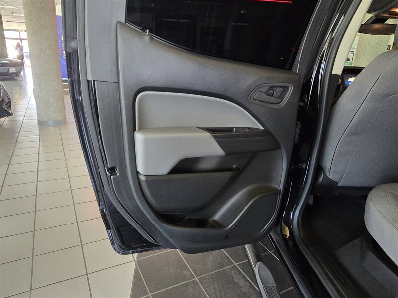 2022 Chevrolet Colorado Work Truck CREW CAB - Photo 10 - Hamilton, OH 45015