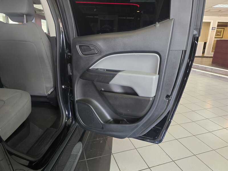 2022 Chevrolet Colorado Work Truck CREW CAB - Photo 15 - Hamilton, OH 45015