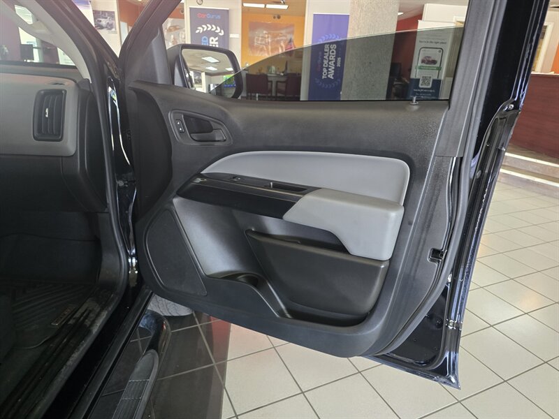 2022 Chevrolet Colorado Work Truck CREW CAB - Photo 12 - Hamilton, OH 45015