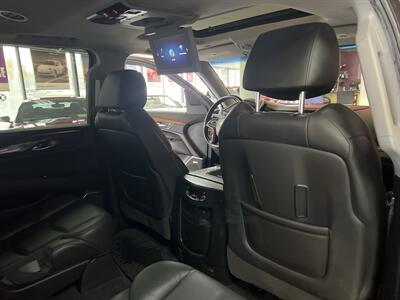 2017 Cadillac Escalade Luxury Collection 4DR SUV AWD   - Photo 26 - Hamilton, OH 45015