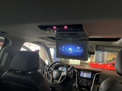 2017 Cadillac Escalade Luxury Collection 4DR SUV AWD   - Photo 28 - Hamilton, OH 45015