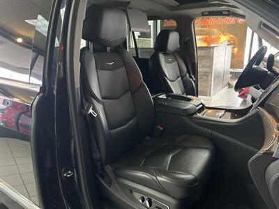 2017 Cadillac Escalade Luxury Collection 4DR SUV AWD   - Photo 31 - Hamilton, OH 45015