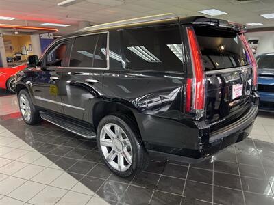 2017 Cadillac Escalade Luxury Collection 4DR SUV AWD   - Photo 8 - Hamilton, OH 45015
