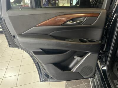 2017 Cadillac Escalade Luxury Collection 4DR SUV AWD   - Photo 24 - Hamilton, OH 45015