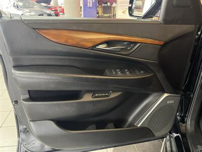 2017 Cadillac Escalade Luxury Collection 4DR SUV AWD   - Photo 20 - Hamilton, OH 45015