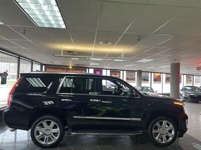 2017 Cadillac Escalade Luxury Collection 4DR SUV AWD   - Photo 5 - Hamilton, OH 45015