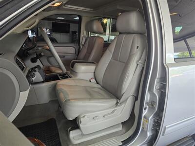 2010 Chevrolet Tahoe LT 4DR SUV 4X4 - Photo 9 - Hamilton, OH 45015