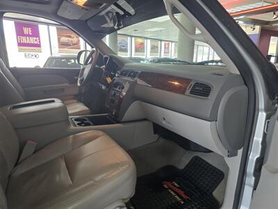 2010 Chevrolet Tahoe LT 4DR SUV 4X4 - Photo 14 - Hamilton, OH 45015