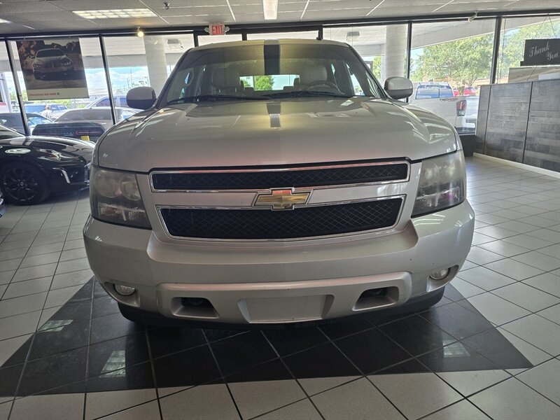 2010 Chevrolet Tahoe LT 4DR SUV 4X4 - Photo 2 - Hamilton, OH 45015
