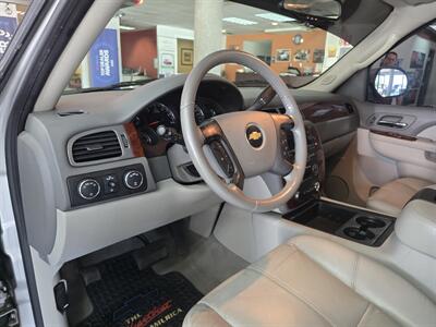 2010 Chevrolet Tahoe LT 4DR SUV 4X4 - Photo 8 - Hamilton, OH 45015