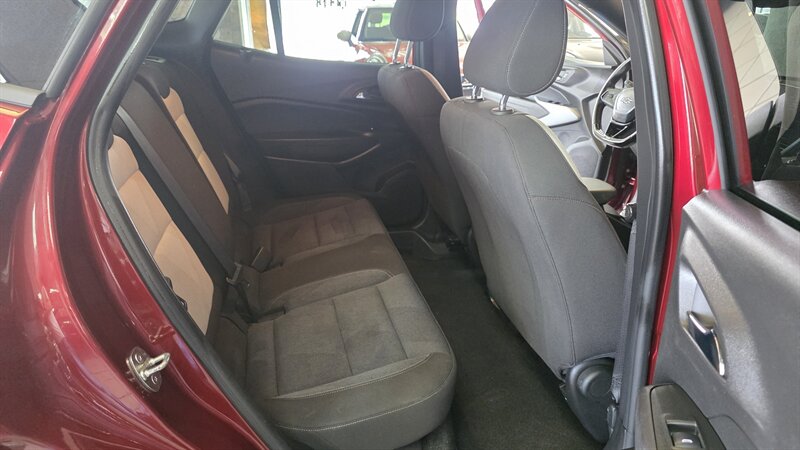 2024 Chevrolet Trax RS 4DR CROSSOVER W/1RS - Photo 22 - Hamilton, OH 45015