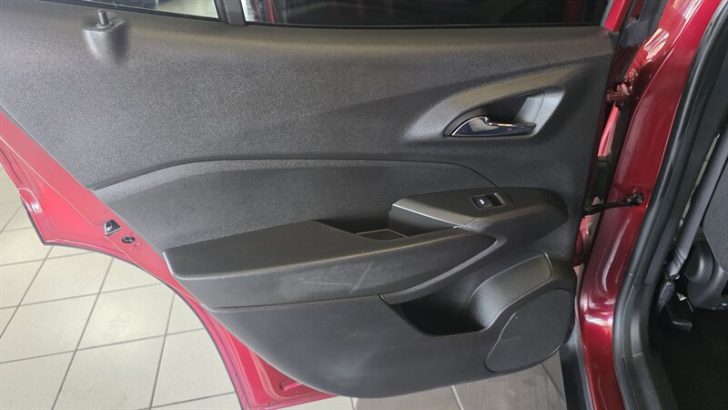 2024 Chevrolet Trax RS 4DR CROSSOVER W/1RS - Photo 20 - Hamilton, OH 45015