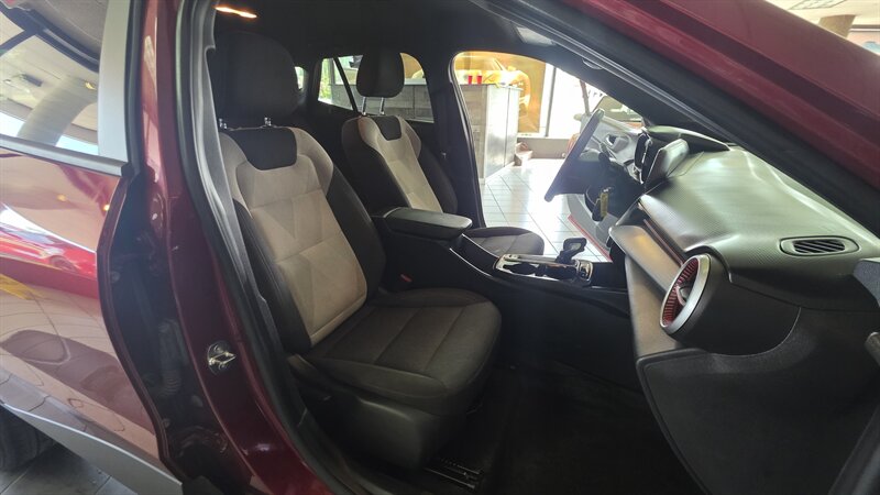 2024 Chevrolet Trax RS 4DR CROSSOVER W/1RS - Photo 25 - Hamilton, OH 45015
