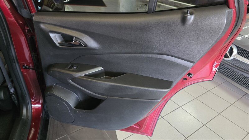2024 Chevrolet Trax RS 4DR CROSSOVER W/1RS - Photo 23 - Hamilton, OH 45015