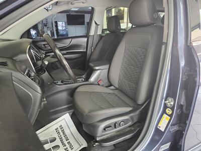 2019 Chevrolet Equinox LT 4DR SUV AWD/2LT   - Photo 9 - Hamilton, OH 45015