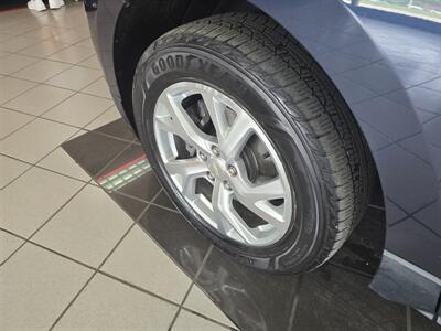 2019 Chevrolet Equinox LT 4DR SUV AWD/2LT   - Photo 31 - Hamilton, OH 45015