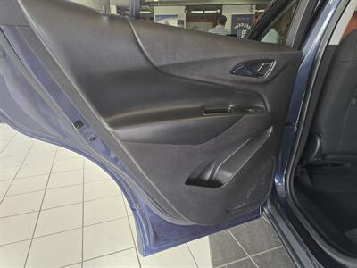 2019 Chevrolet Equinox LT 4DR SUV AWD/2LT   - Photo 10 - Hamilton, OH 45015