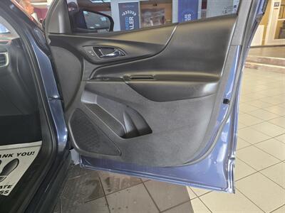 2019 Chevrolet Equinox LT 4DR SUV AWD/2LT   - Photo 12 - Hamilton, OH 45015
