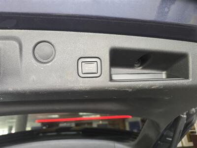 2019 Chevrolet Equinox LT 4DR SUV AWD/2LT   - Photo 30 - Hamilton, OH 45015