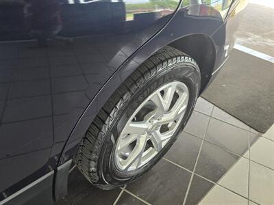 2019 Chevrolet Equinox LT 4DR SUV AWD/2LT   - Photo 32 - Hamilton, OH 45015