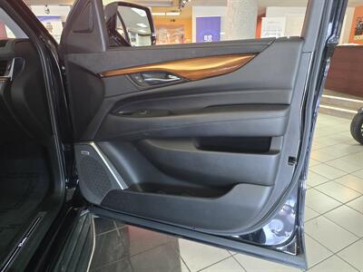 2016 Cadillac Escalade Luxury Collection 4DR SUV AWD   - Photo 14 - Hamilton, OH 45015