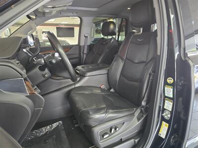 2016 Cadillac Escalade Luxury Collection 4DR SUV AWD   - Photo 9 - Hamilton, OH 45015