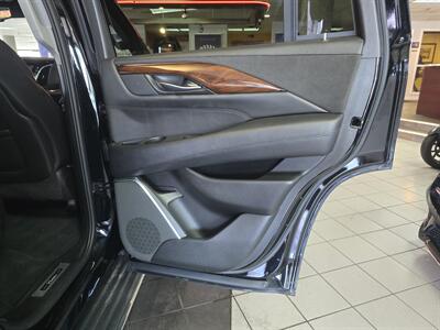 2016 Cadillac Escalade Luxury Collection 4DR SUV AWD   - Photo 17 - Hamilton, OH 45015