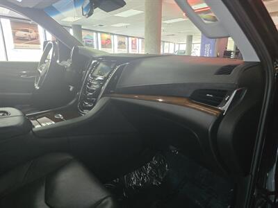 2016 Cadillac Escalade Luxury Collection 4DR SUV AWD   - Photo 15 - Hamilton, OH 45015